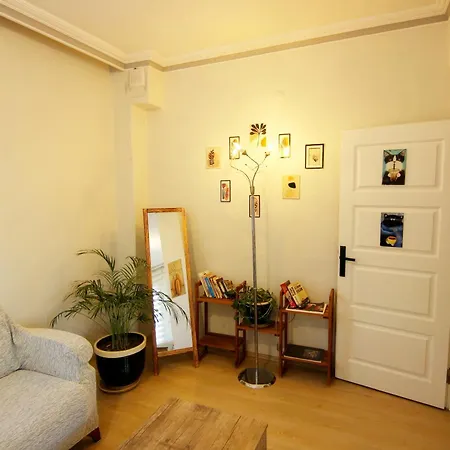 Ozkan - Center Fully Furnished 50mbps Wifi Netflix