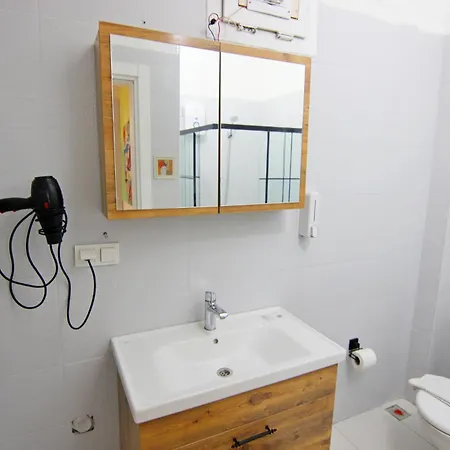Ozkan - Center Fully Furnished 50mbps Wifi Netflix Fethiye